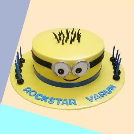 Minion Theme Birthday Cake | bakehoney.com